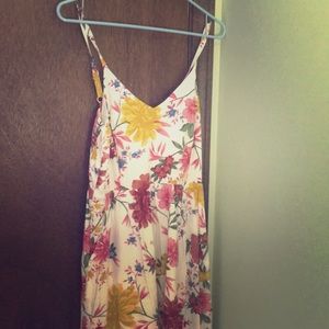 Flower print 👗 for the end of summer